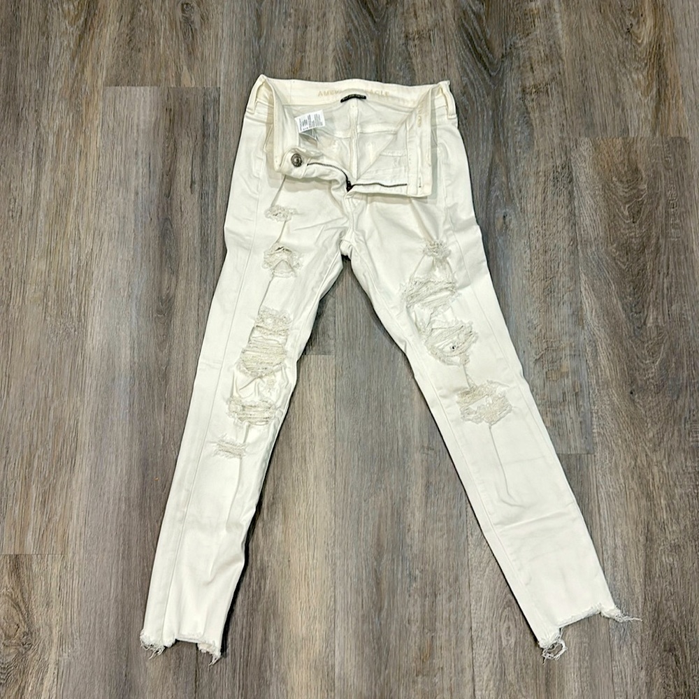 Women’s American Eagle skinny jeans